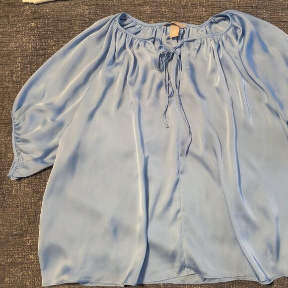 H&M Blouse Top with Top Tie, set of two, One white and one Blue - Picture 2 of 4